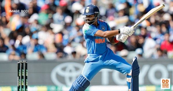 टीम इंडिया के उप-कप्तान श्रेयस अय्यर अपने 23वें वनडे अर्धशतक के साथ पार्टी में शामिल हुए