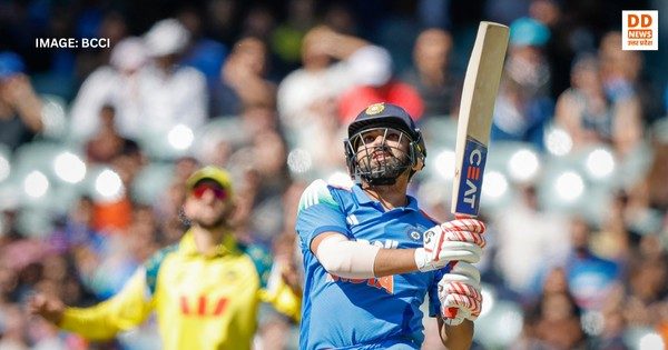 शुरुआती झटकों के बाद रोहित शर्मा ने शानदार अर्धशतक जमाया।