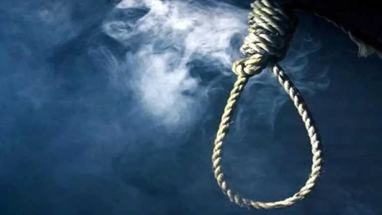 लखनऊ में सनसनी: कार में बैठकर प्रेमी जोड़े ने ज़हर खाकर दी जान, मौत से पहले भेजी थी लोकेशन!