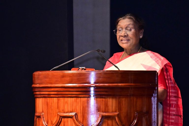 युवा अधिकारियों के नेतृत्व वाली भविष्य के लिए तैयार पुलिस फोर्स विकसित भारत बनाने में अहम भूमिका निभाएगी: राष्ट्रपति द्रौपदी मुर्मु