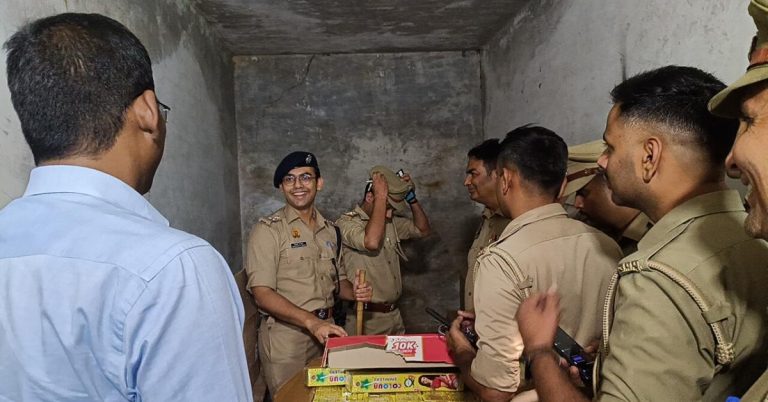 मुजफ्फरनगर में अवैध पटाखों पर बड़ी कार्रवाई, सात गोदाम सीज, करोड़ों का माल बरामद