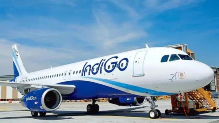 INDIGO पर अब भी संकट जारी : दिल्ली एयरपोर्ट पर 200 से अधिक फ्लाइट्स रद्द, DGCA ने जारी किया कारण बताओ नोटिस