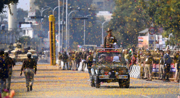 republic-day-2026-yogi-adityanath-artists-ceremony-lucknow