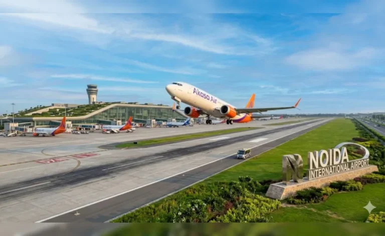Jewar Airport : अकासा एयर ने मुंबई और नोएडा के बीच शुरू की फ्लाइट, अब सफर होगा और भी आसान!
