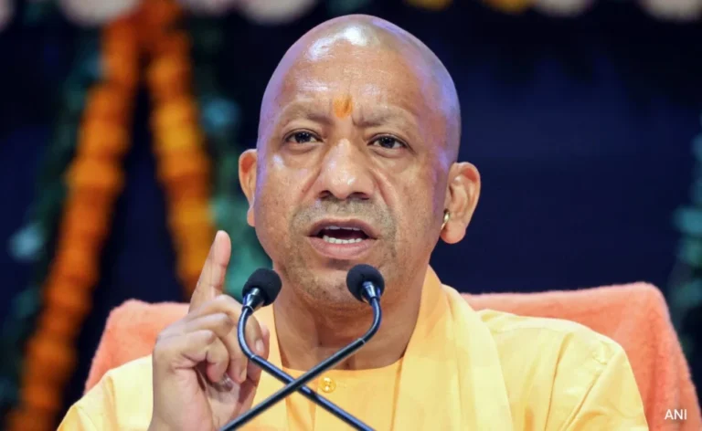 UP Government: स्वास्थ्य सेवाओं को बेहतर करने के लिए होगी 3000 संविदा डॉक्टरों की भर्ती