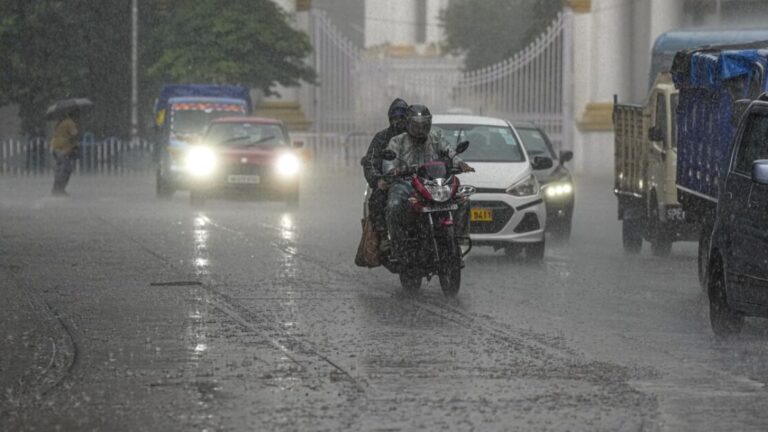 Weather Update : 31 जुलाई तक मूसलाधार बारिश का अलर्ट, जानें अपने राज्य का हाल