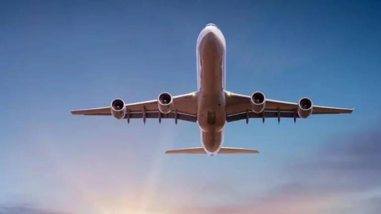 Lucknow Airport China Plane : काठमांडू में मौसम खराब होने पर लखनऊ डायवर्ट हुई पहली चाइनीज फ्लाइट