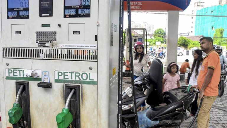 Petrol Export Duty : अंतरराष्ट्रीय कीमतों के उतार-चढ़ाव के बीच केंद्र सरकार ने बदली ईंधन की एक्सपोर्ट ड्यूटी