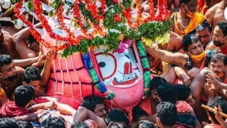 Jagannath Rath Yatra 2026: शुरू हुई महाप्रभु की विश्व प्रसिद्ध रथ यात्रा, बारिश के बीच उमड़ा आस्था का सैलाब