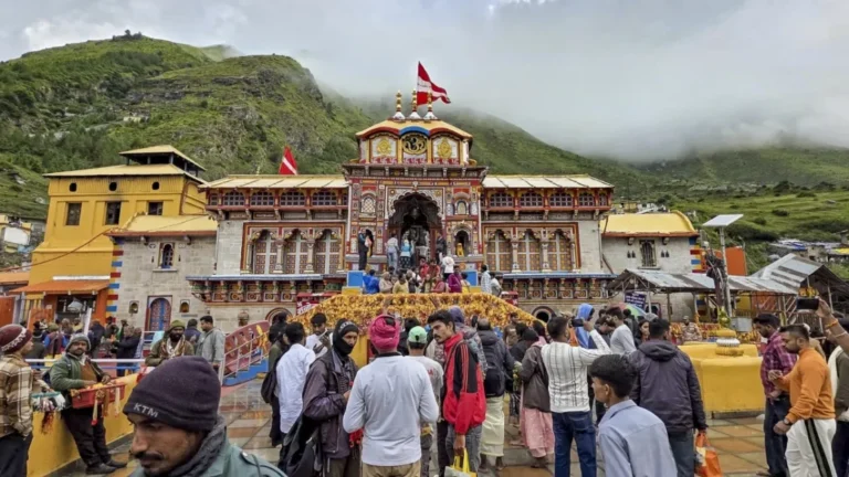 Badrinath Dham : बद्रीनाथ धाम चढ़ावा चोरी मामले में फरार आरोपी गिरफ्तार