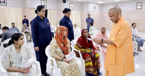 CM Yogi Janta darshan, जनता दर्शन 