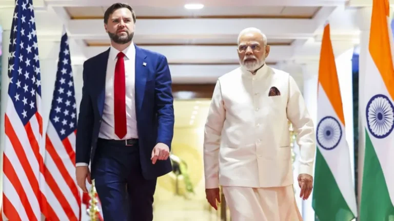 India-US Relations : पीएम मोदी और जेडी वेंस के बीच फोन पर हुई अहम बातचीत, भारत-अमेरिका रिश्तों पर चर्चा | DD News Uttar Pradesh