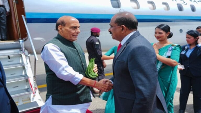 Rajnath Singh Sri Lanka Visit : कोलंबो पहुंचे रक्षा मंत्री, समुद्री सुरक्षा और डिफेंस सहयोग पर होगी चर्चा