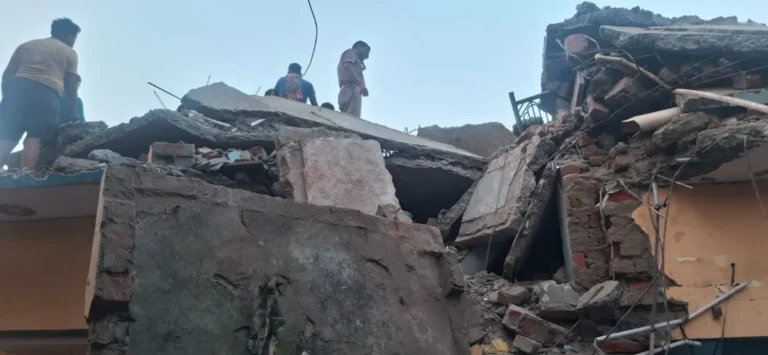 Fatehpur Cylinder Blast: फतेहपुर में LPG सिलेंडर ब्लास्ट से 2 मंजिला मकान ढहा, 5 की मौत और 3 गंभीर रूप से घायल