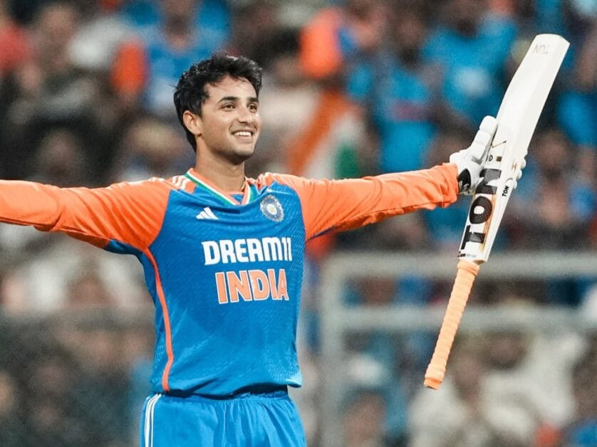 T20 Cricket : अभिषेक शर्मा के नाम भारत का सबसे बड़ा व्यक्तिगत स्कोर, 54 गेंदों में ठोक डाले 135 रन