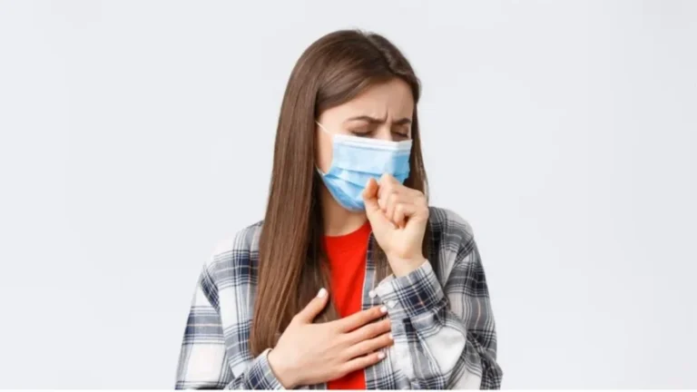 Swine Flu vs Viral Fever : सामान्य बुखार से कितना अलग है स्वाइन फ्लू? जानें H1N1 के लक्षण और बचाव