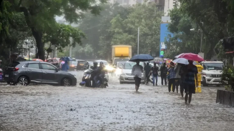 Weather Alert : 28 सितंबर को कई राज्यों में भारी बारिश का अलर्ट, उत्तराखंड-UP में बढ़ा खतरा