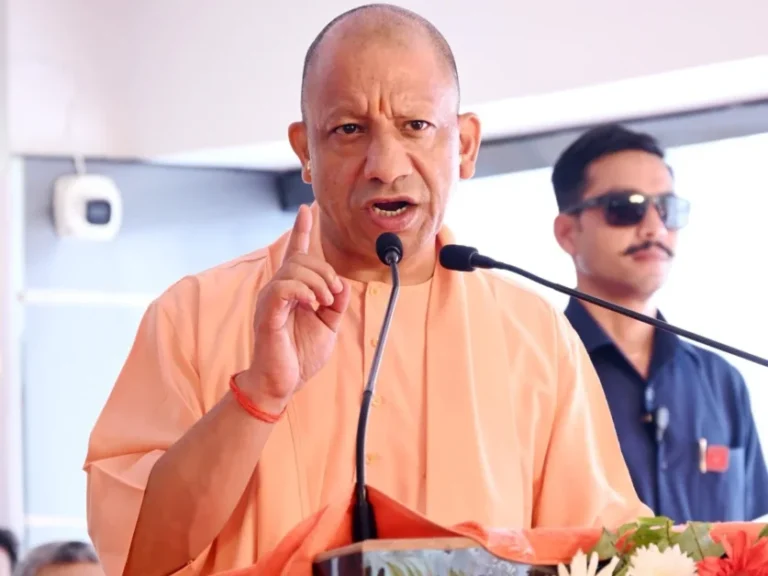 UP Pension Scheme : बुजुर्गों, महिलाओं और दिव्यांगों की बढ़ेगी पेंशन, 77 हजार पुलिस भर्ती का भी हुआ ऐलान