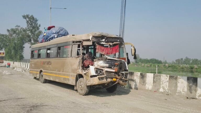 Amroha Road Accident